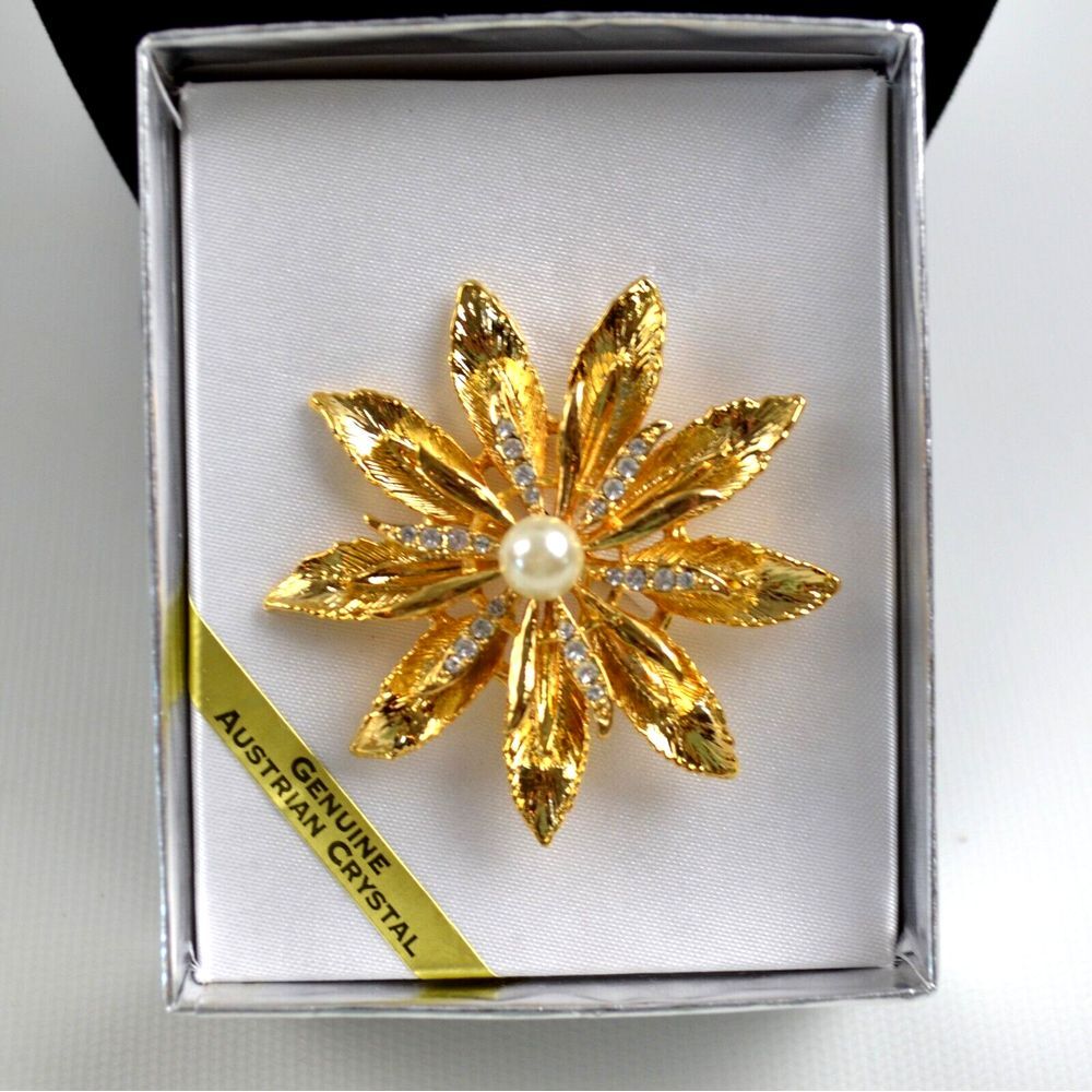 New Gold Tone Flower Brooch Pin Clear Austrian Crystal Pendant 2" Across